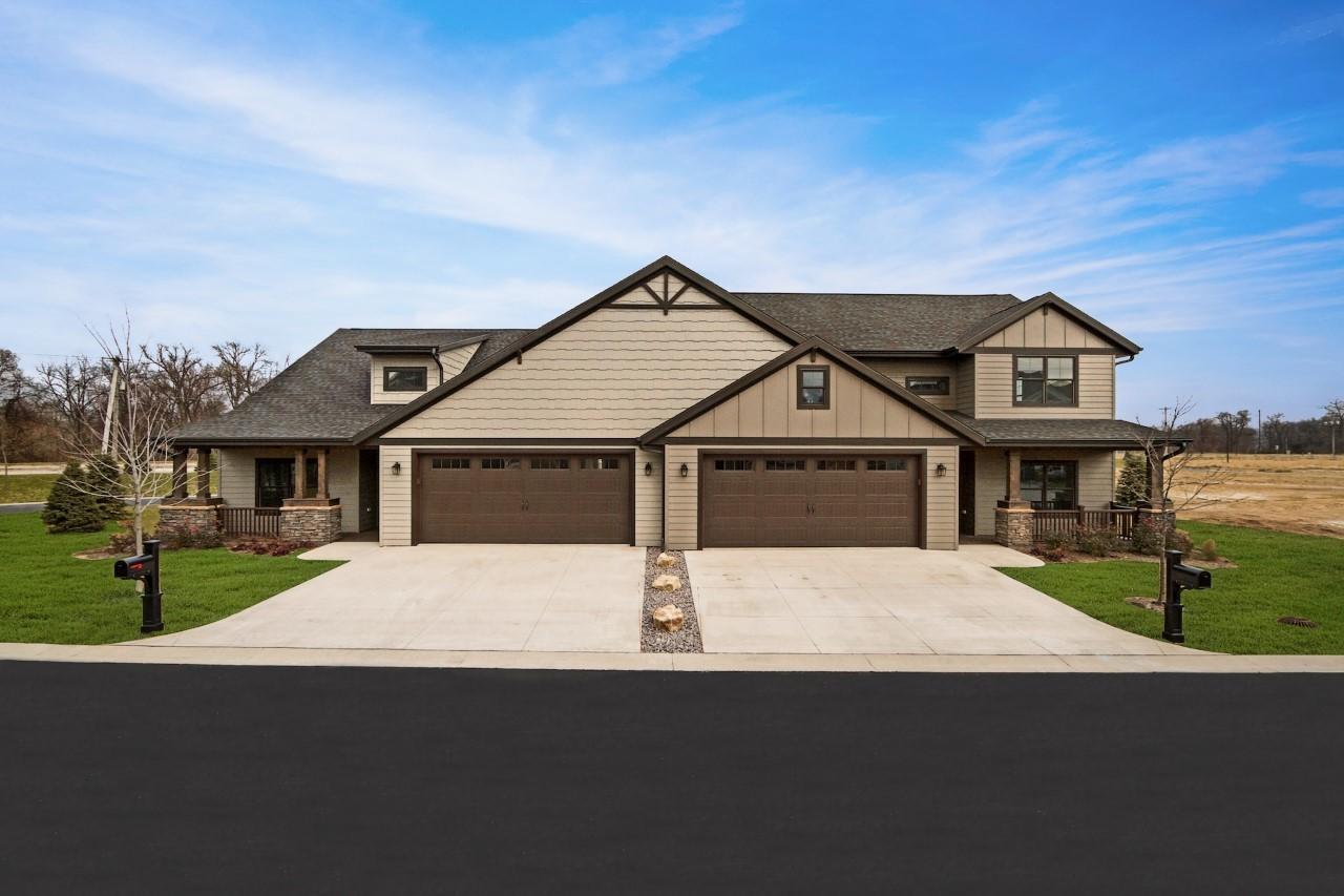 638 Pettibone Pointe Way - Photo 1