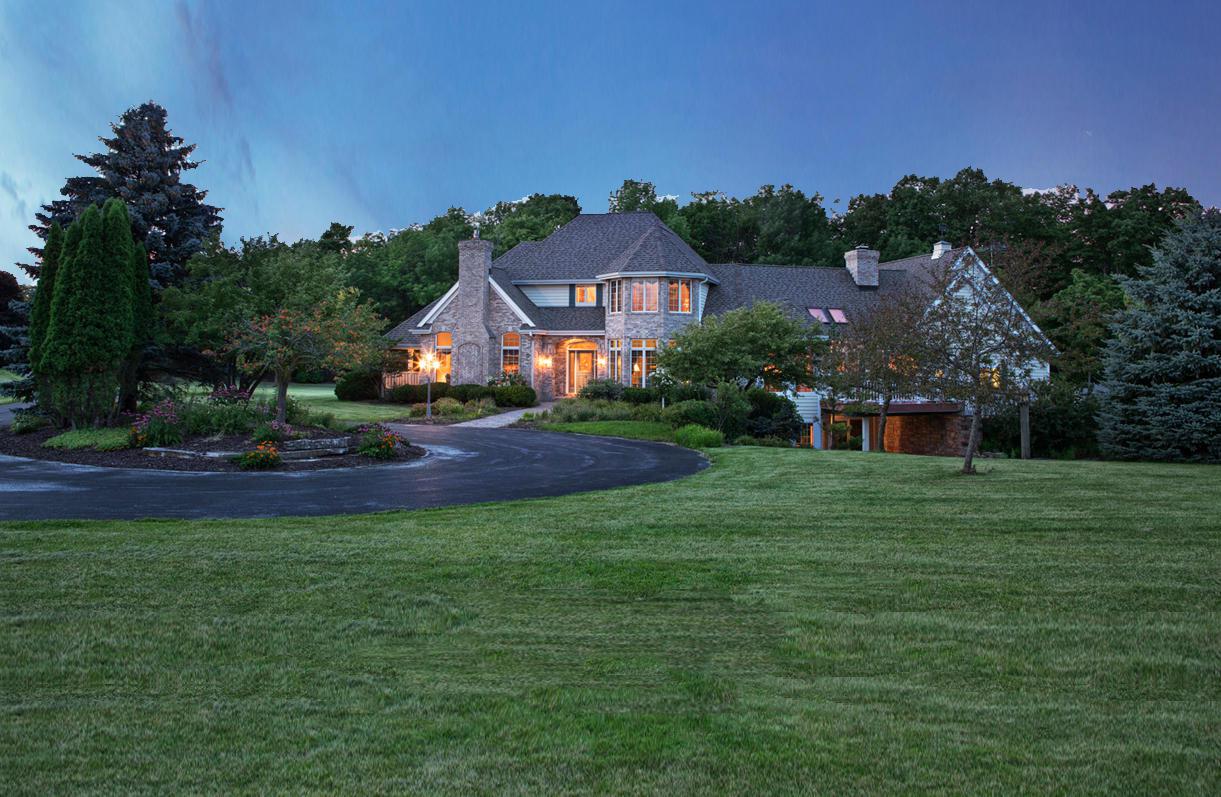 605 Highland Ave - Photo 1