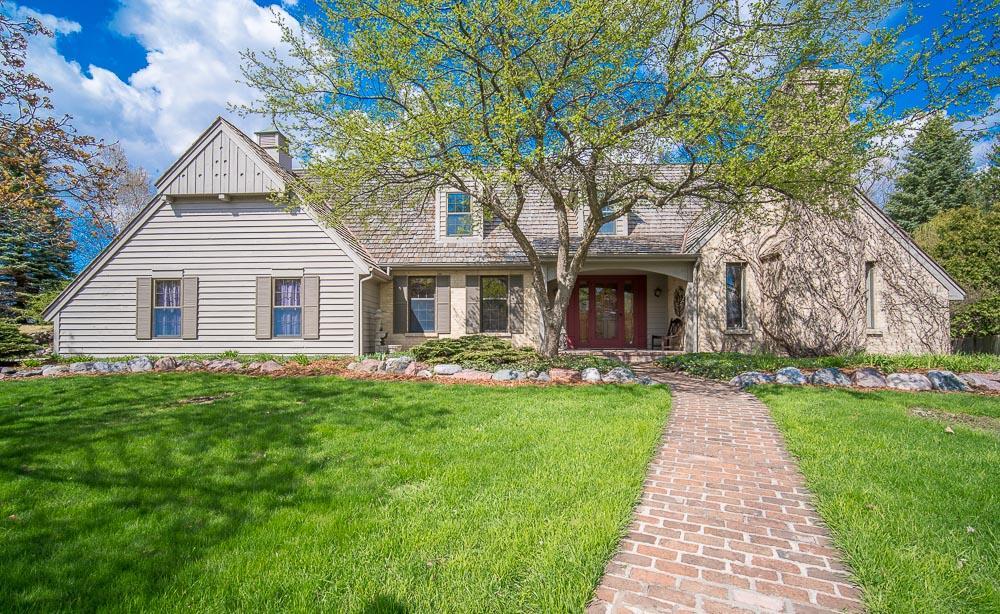 1126 Kinross Ct - Photo 1
