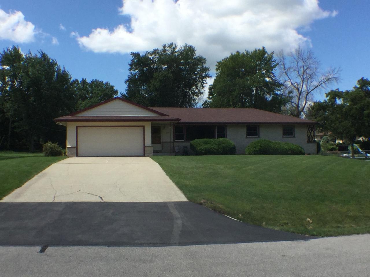 3347 Magdalena Dr - Photo 1