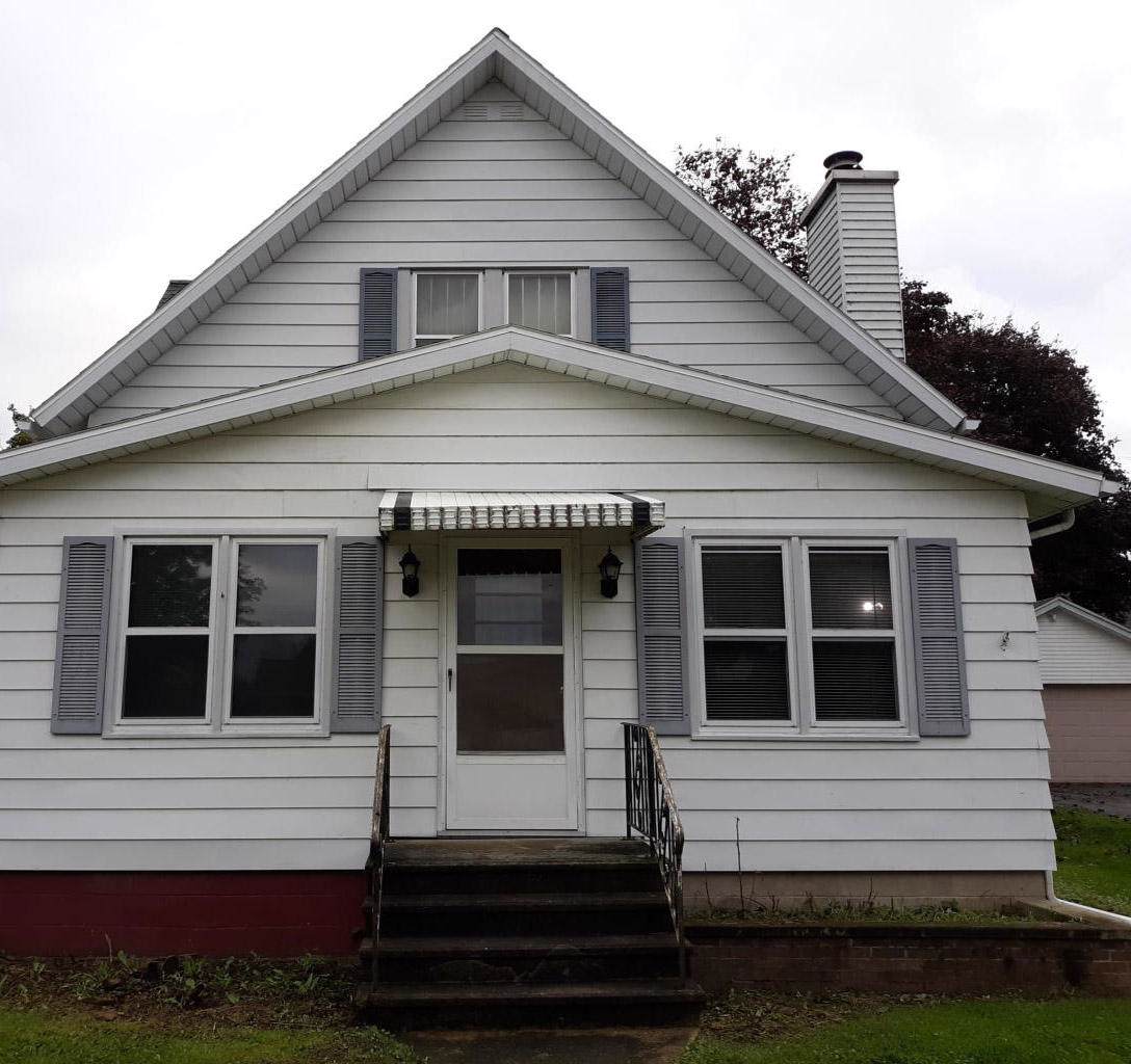 415 Grove St - Photo 1