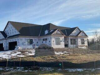 N28W25297 Madeline Blvd-B - Photo 1