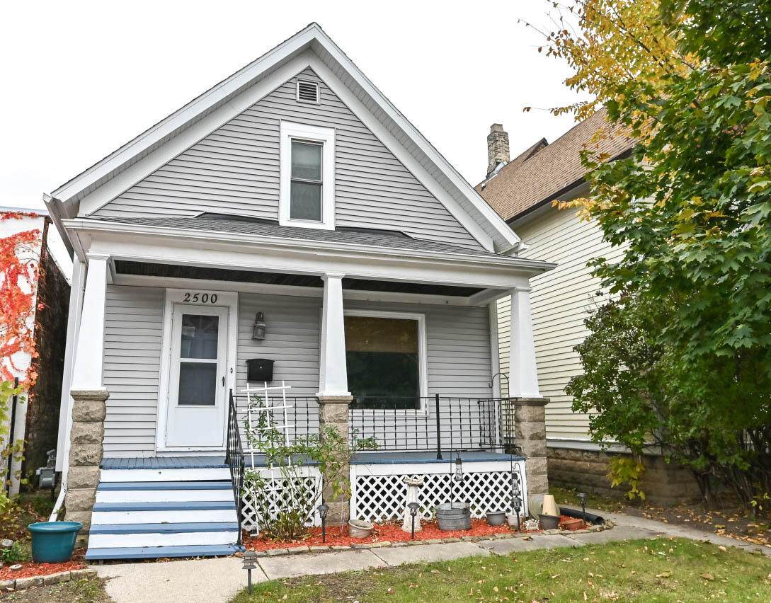 2500 Howell Ave - Photo 1
