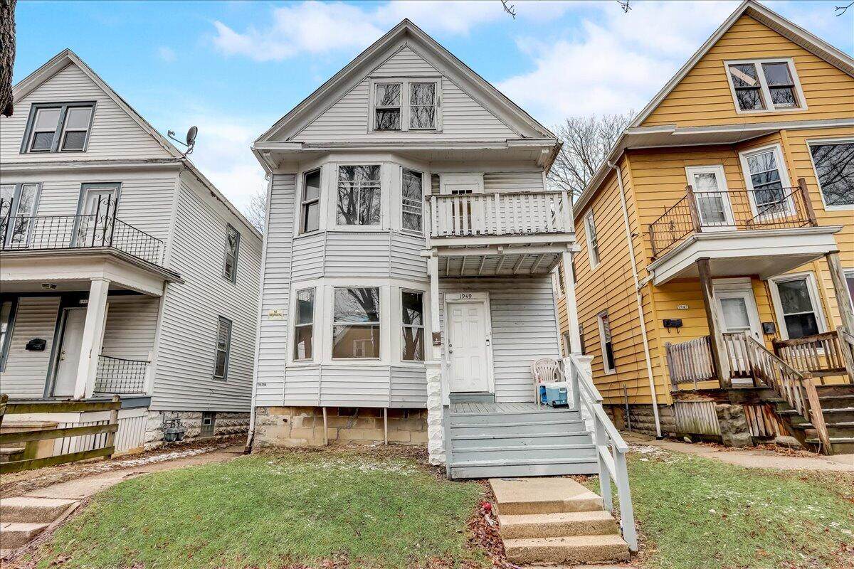 1949 19th St - Photo 1