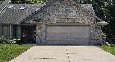 6355 Kingsview Dr - Photo 1