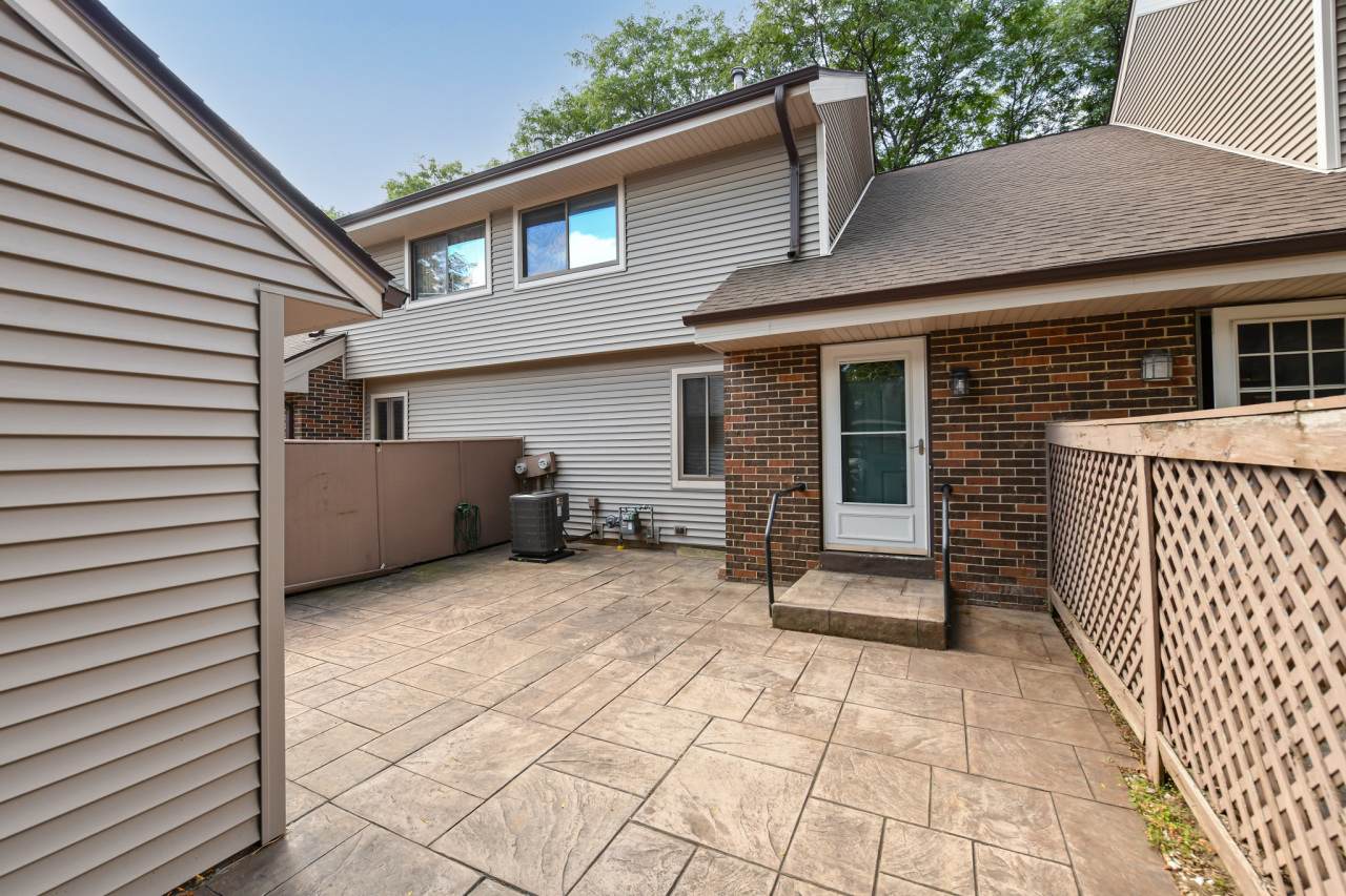 4844 19th St - Photo 1