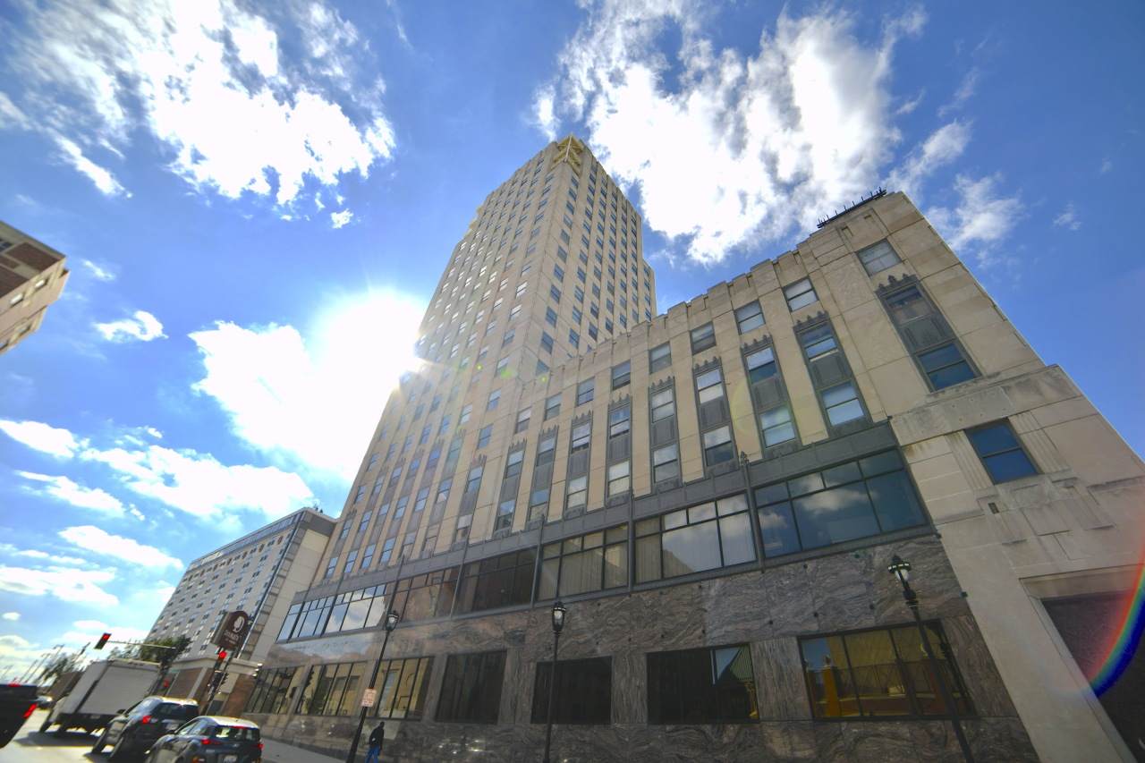 600 Wisconsin Ave - Photo 1