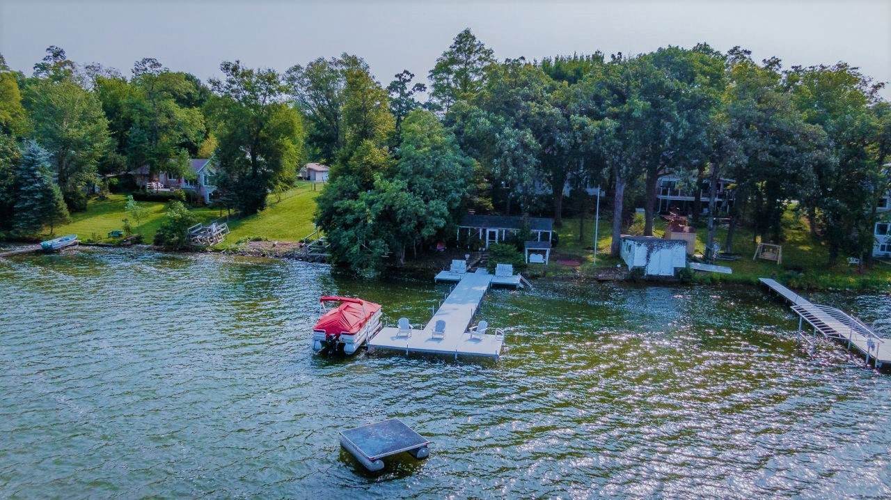 2905 Lakeshore Dr - Photo 1