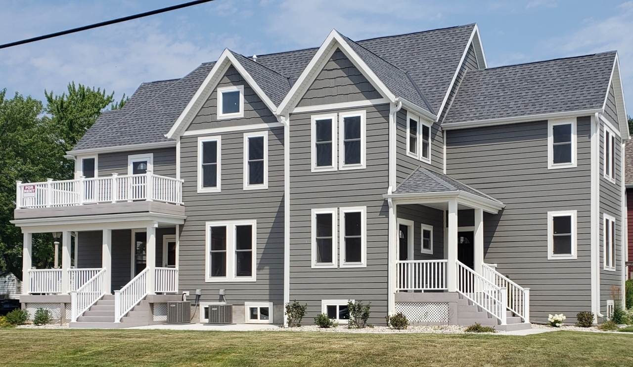 727 Milwaukee Ave - Photo 1