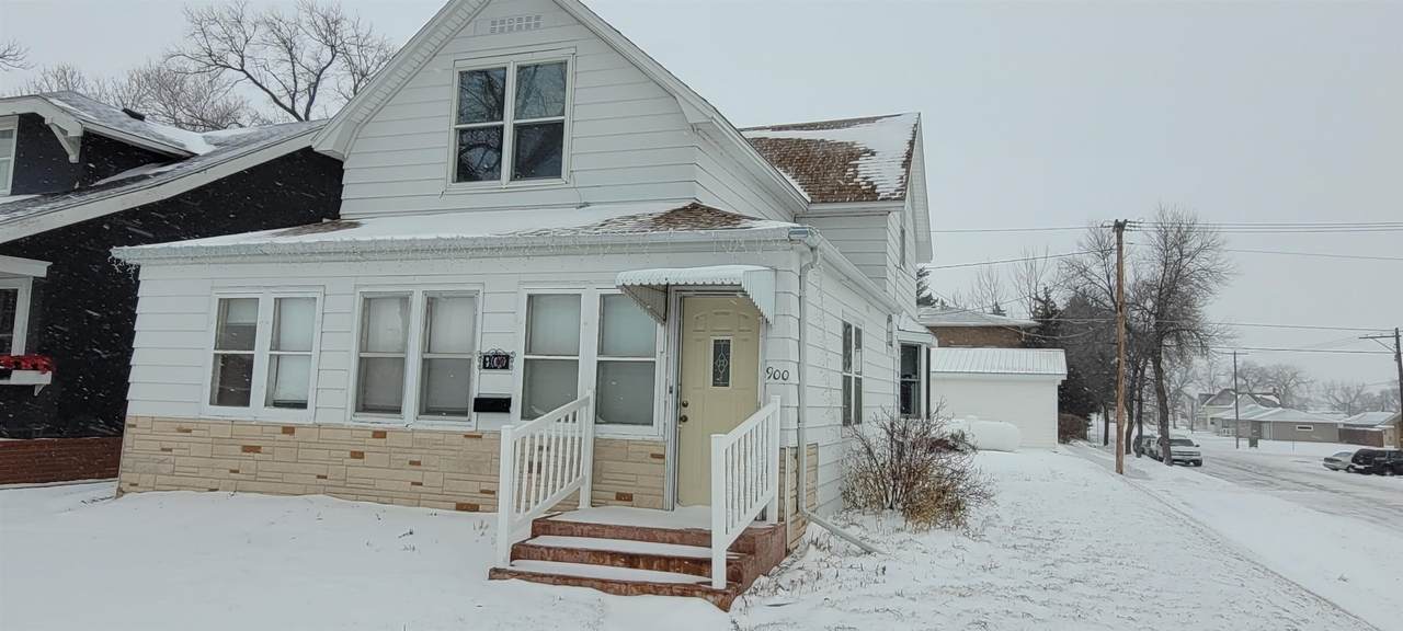 900-Harvey Alder Ave - Photo 1