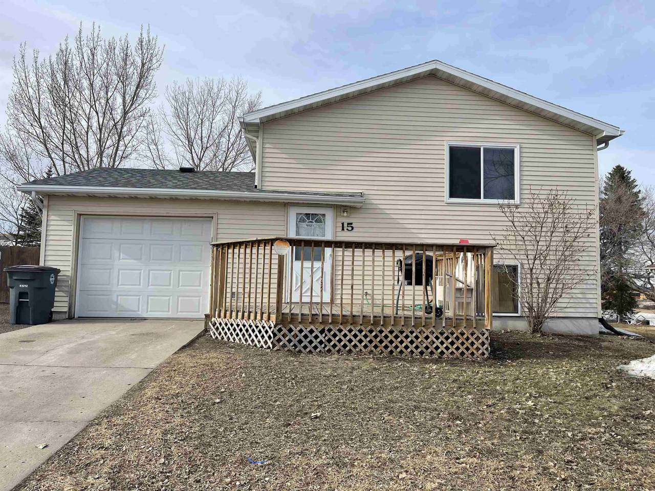 15 Durango Dr - Photo 1