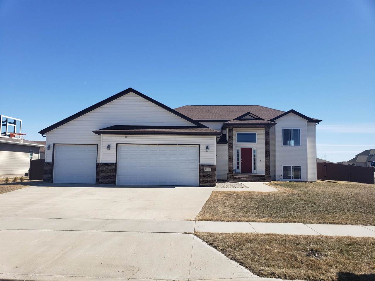 3205 Willow Lane - Photo 1