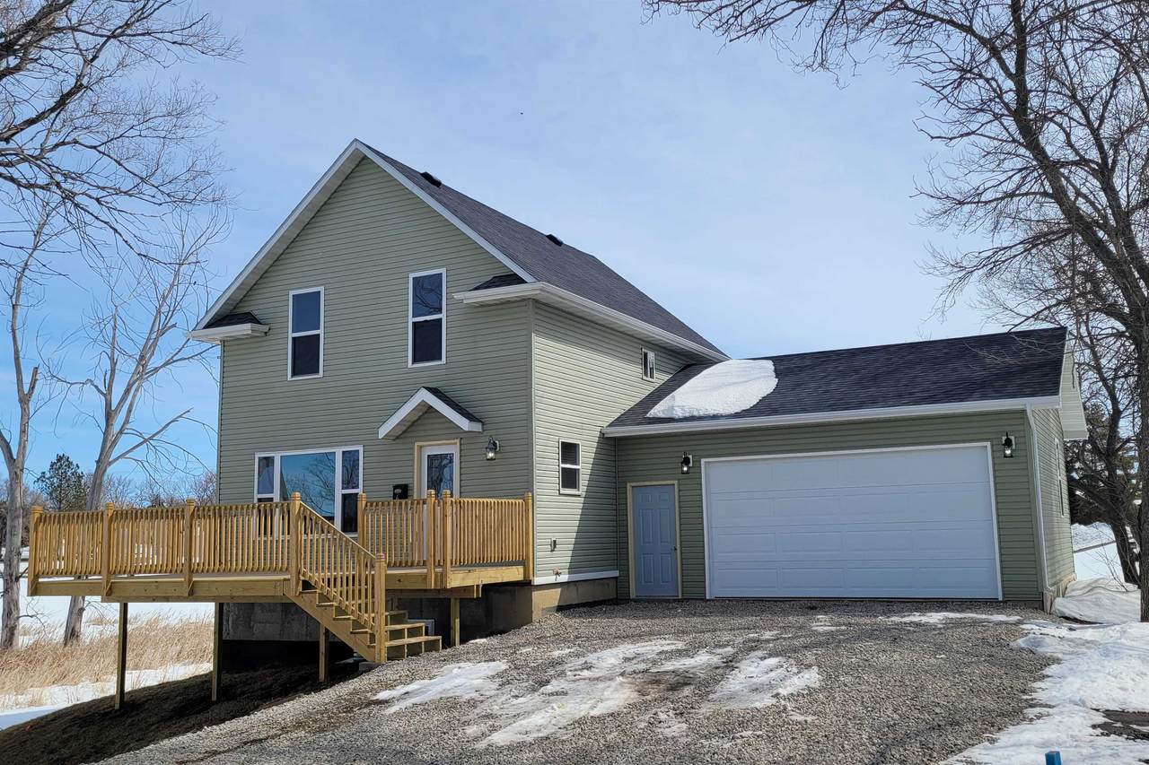 403 1st Ave - Photo 1