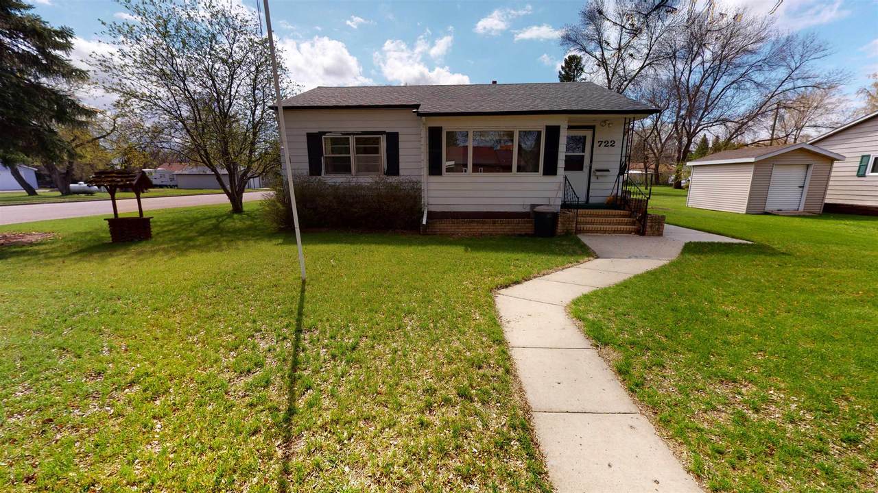 722 4th Ave - Photo 1