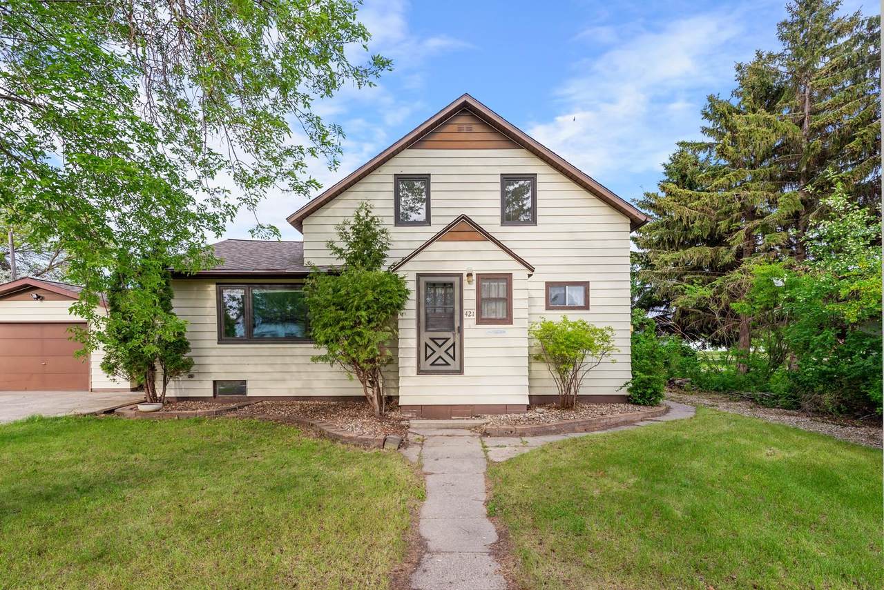 421 Main St - Photo 1