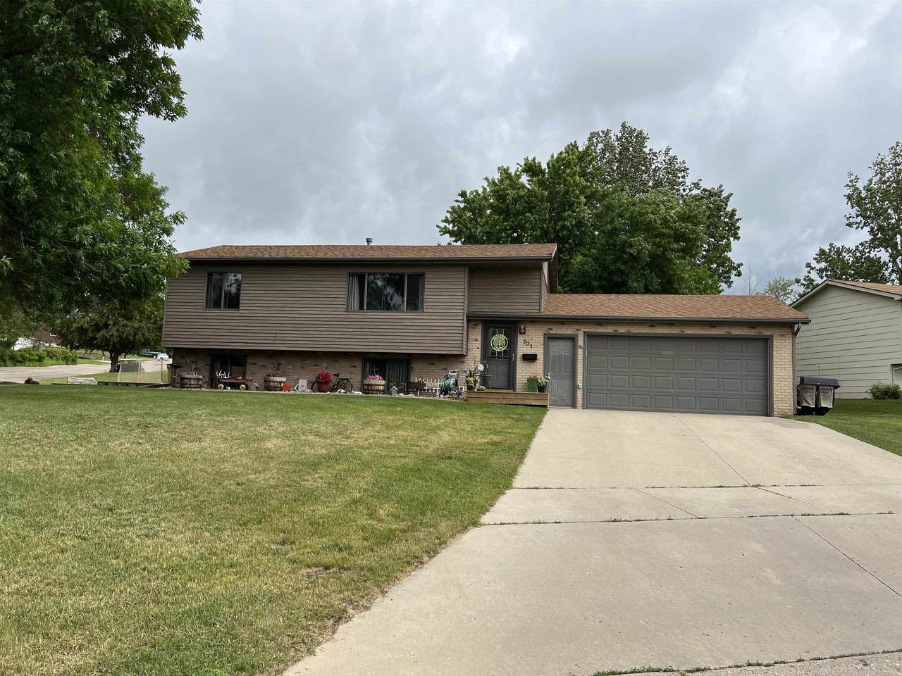 701 12th Ave - Photo 1