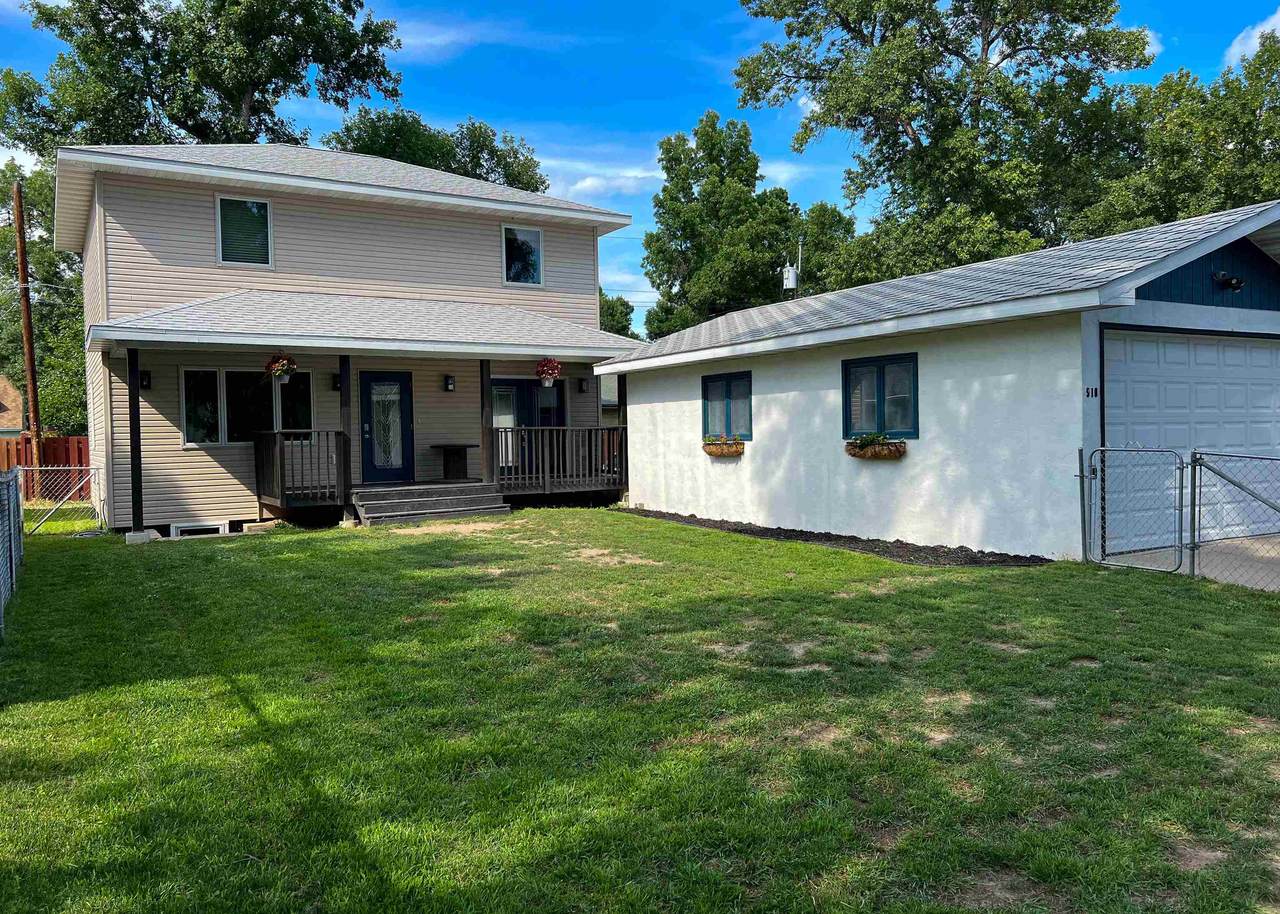 910 1st Ave - Photo 1