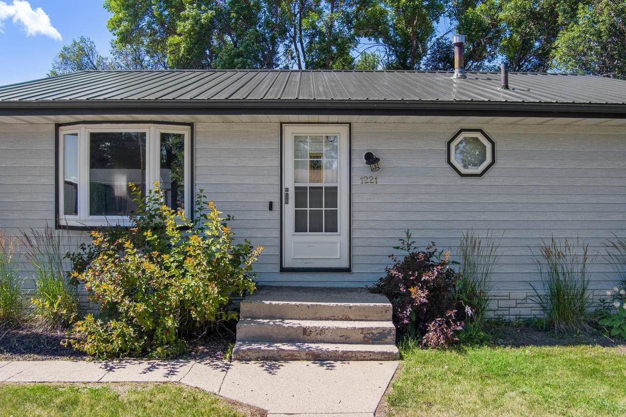 1221 Sunset Blvd - Photo 1