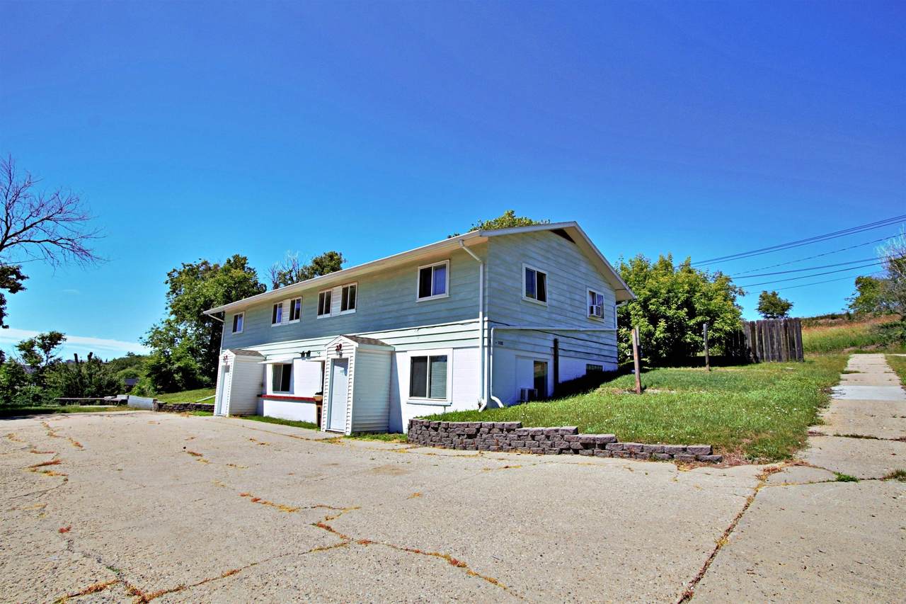 1131 & 1133 1ST ST - Photo 1