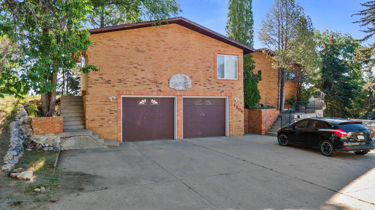1204 9TH ST - Photo 1