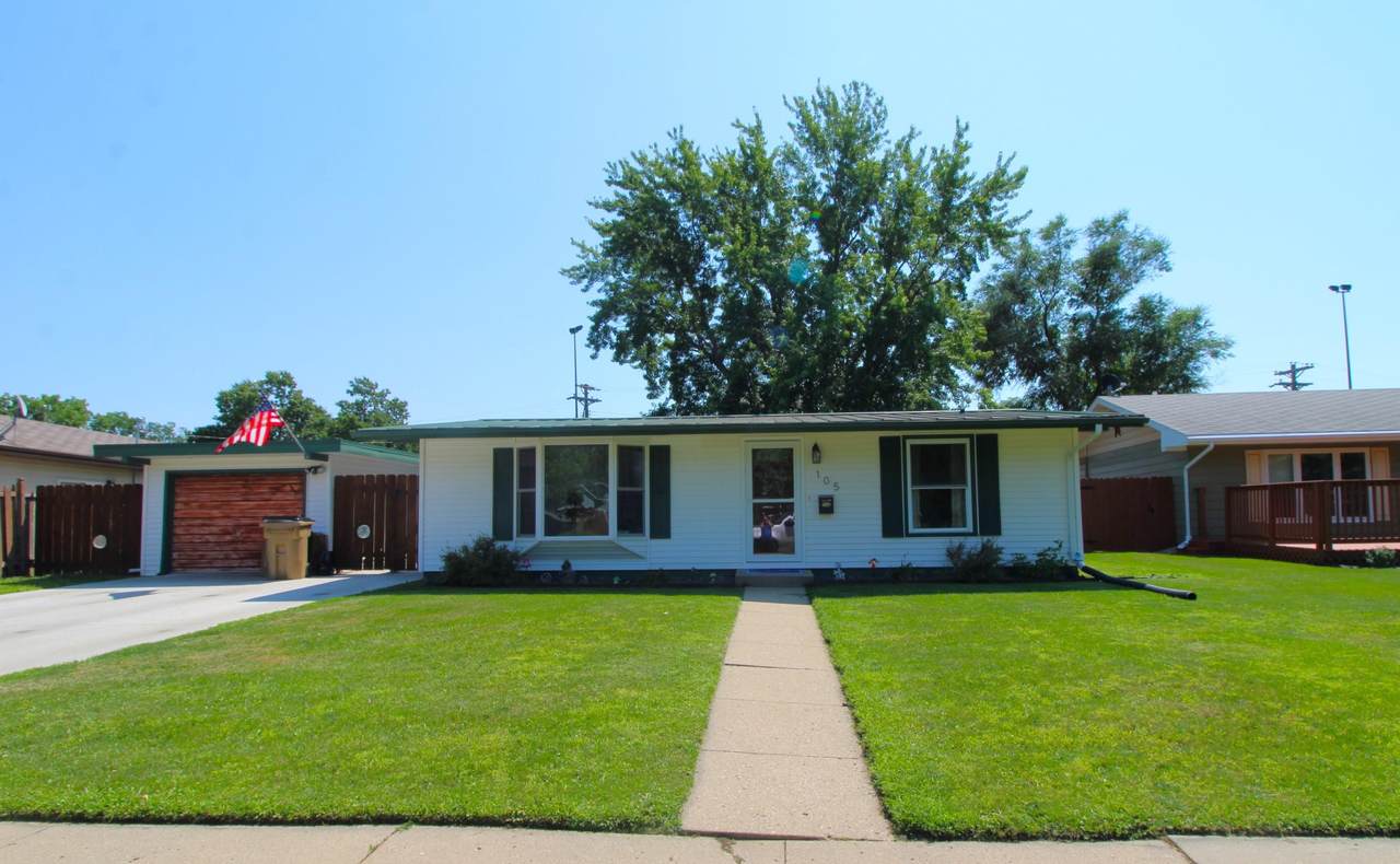 105 18th Street - Photo 1