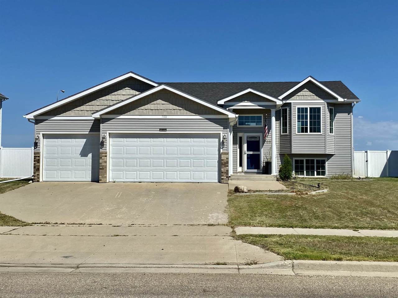 705 35th Ave - Photo 1