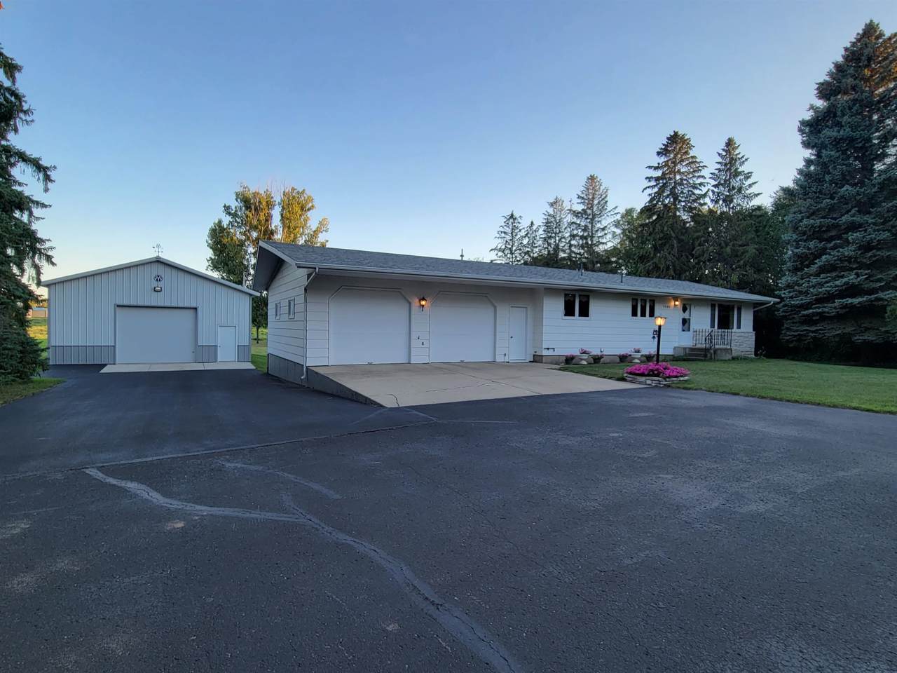 7400 11th Ave - Photo 1