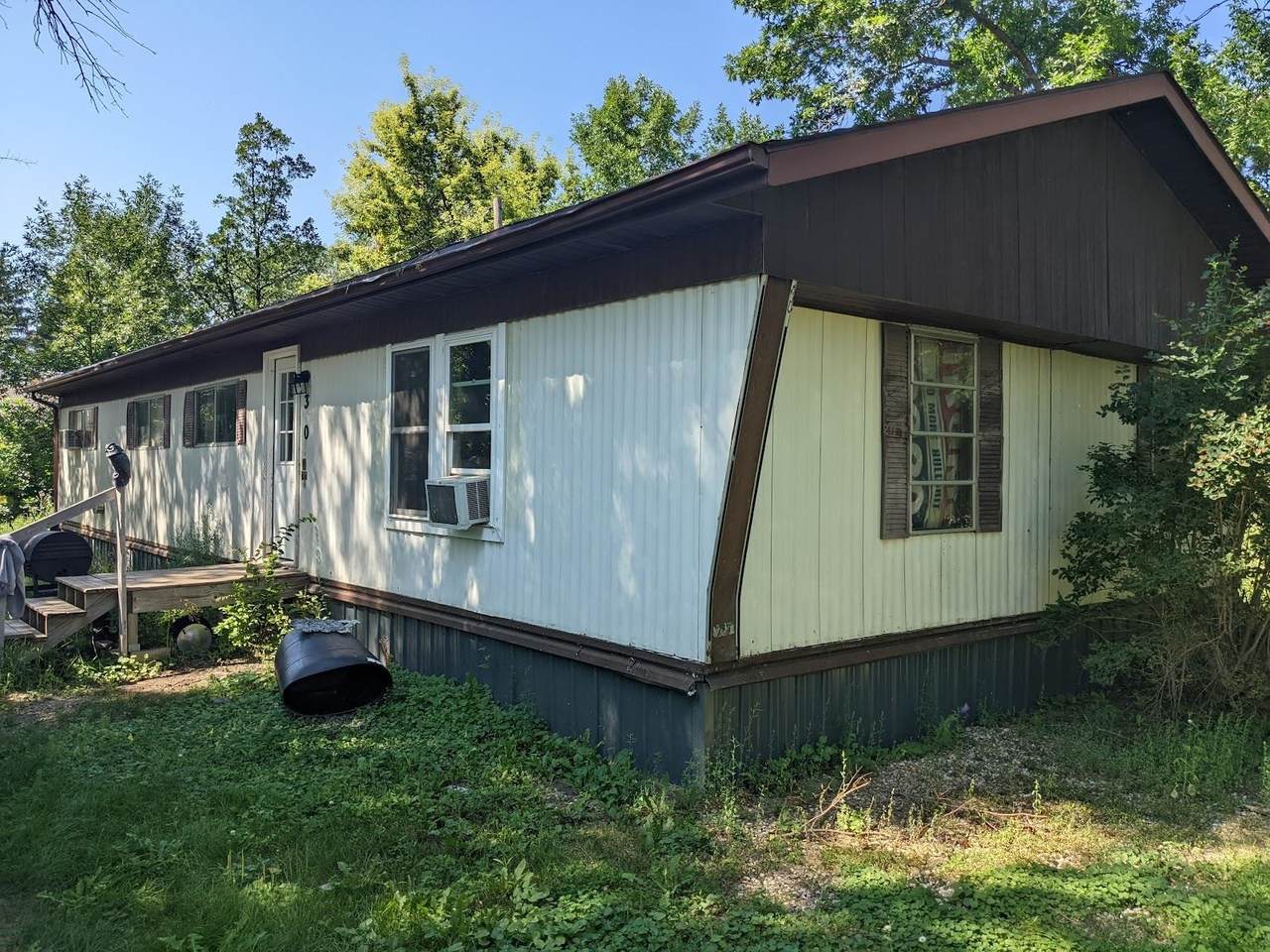 300 2nd Ave - Photo 1