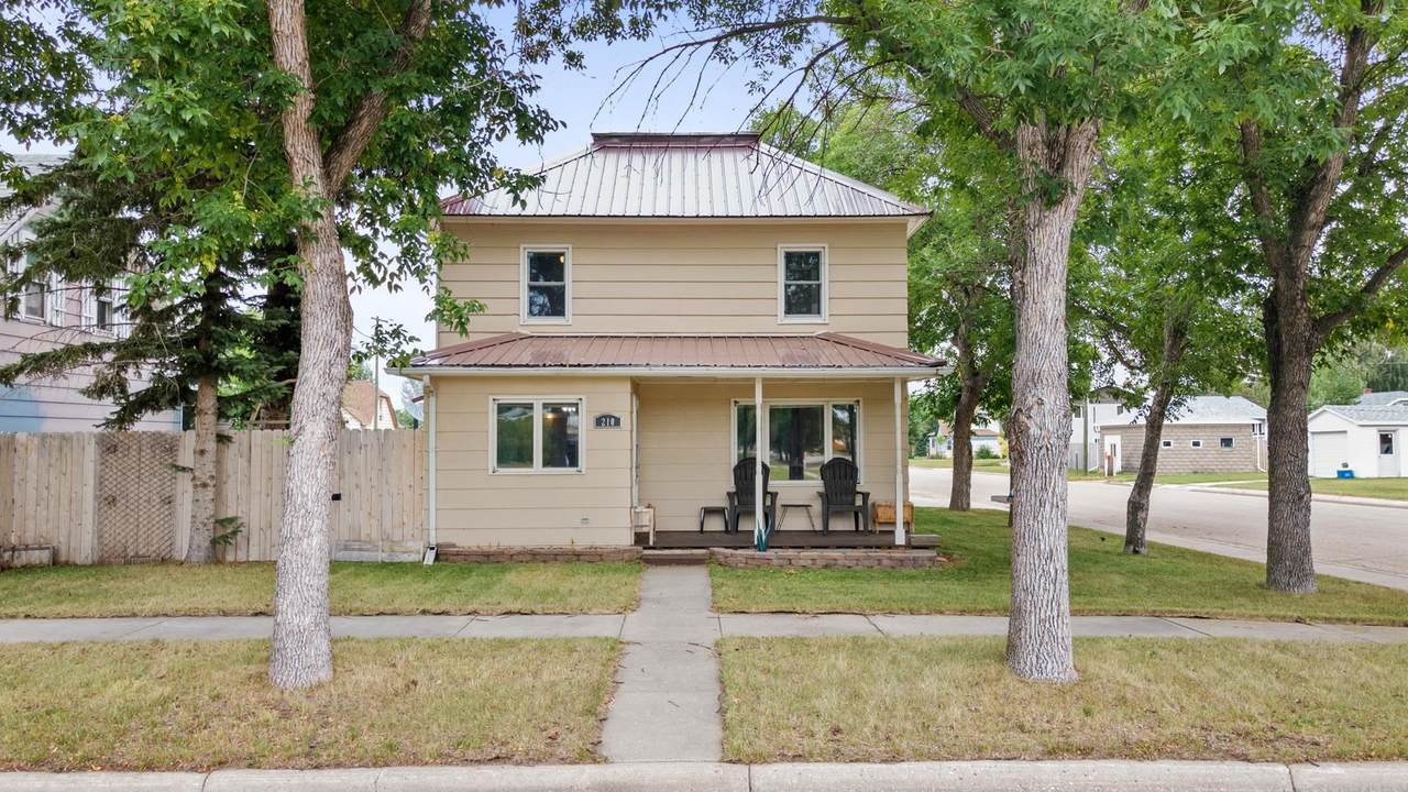 210 1st St - Photo 1