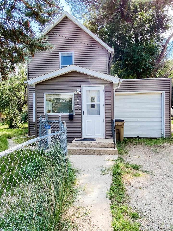 1016 Valley St - Photo 1