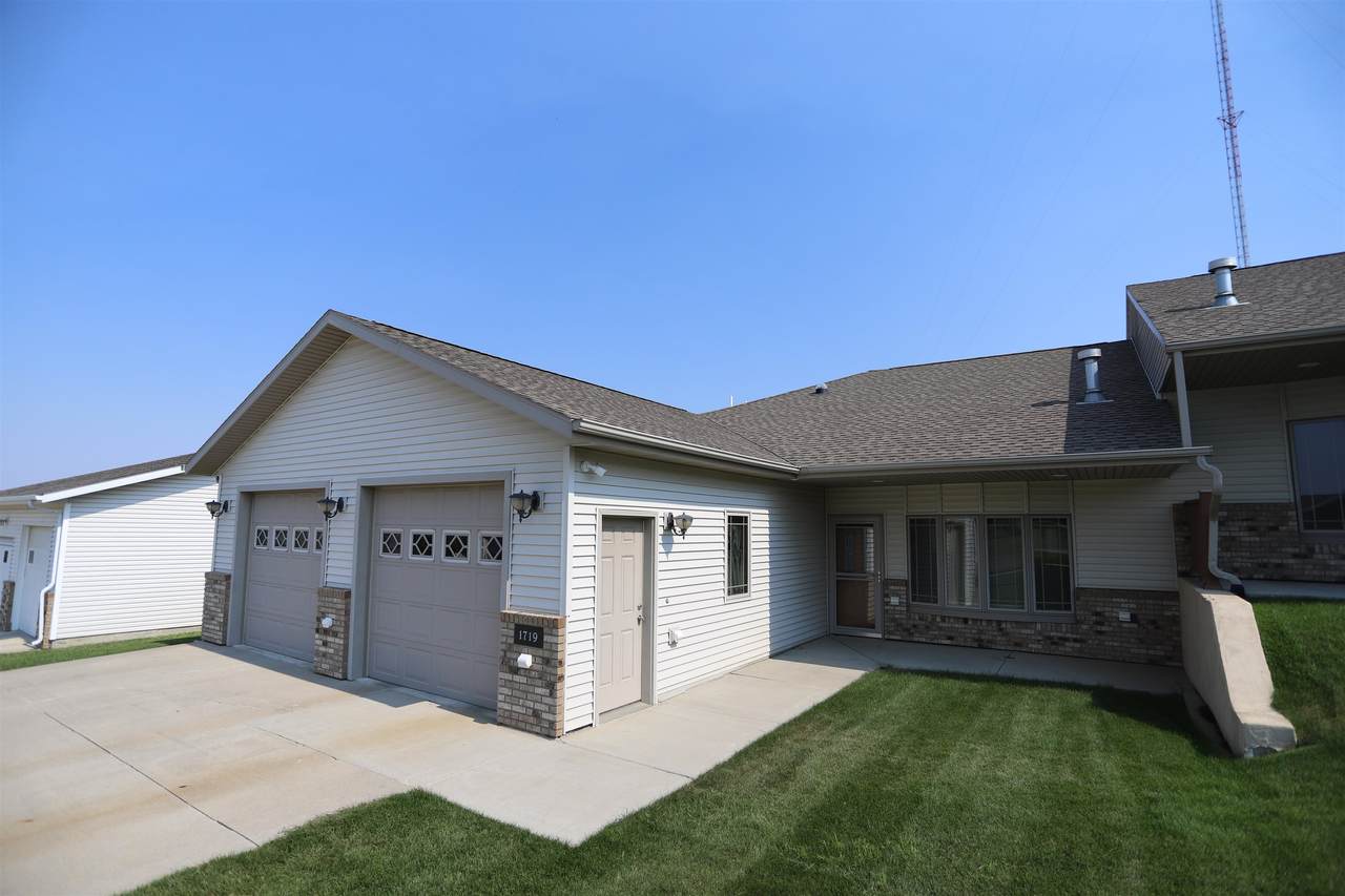1719 Foothills Road - Photo 1
