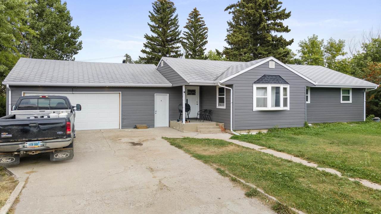 303 4TH AVE - Photo 1