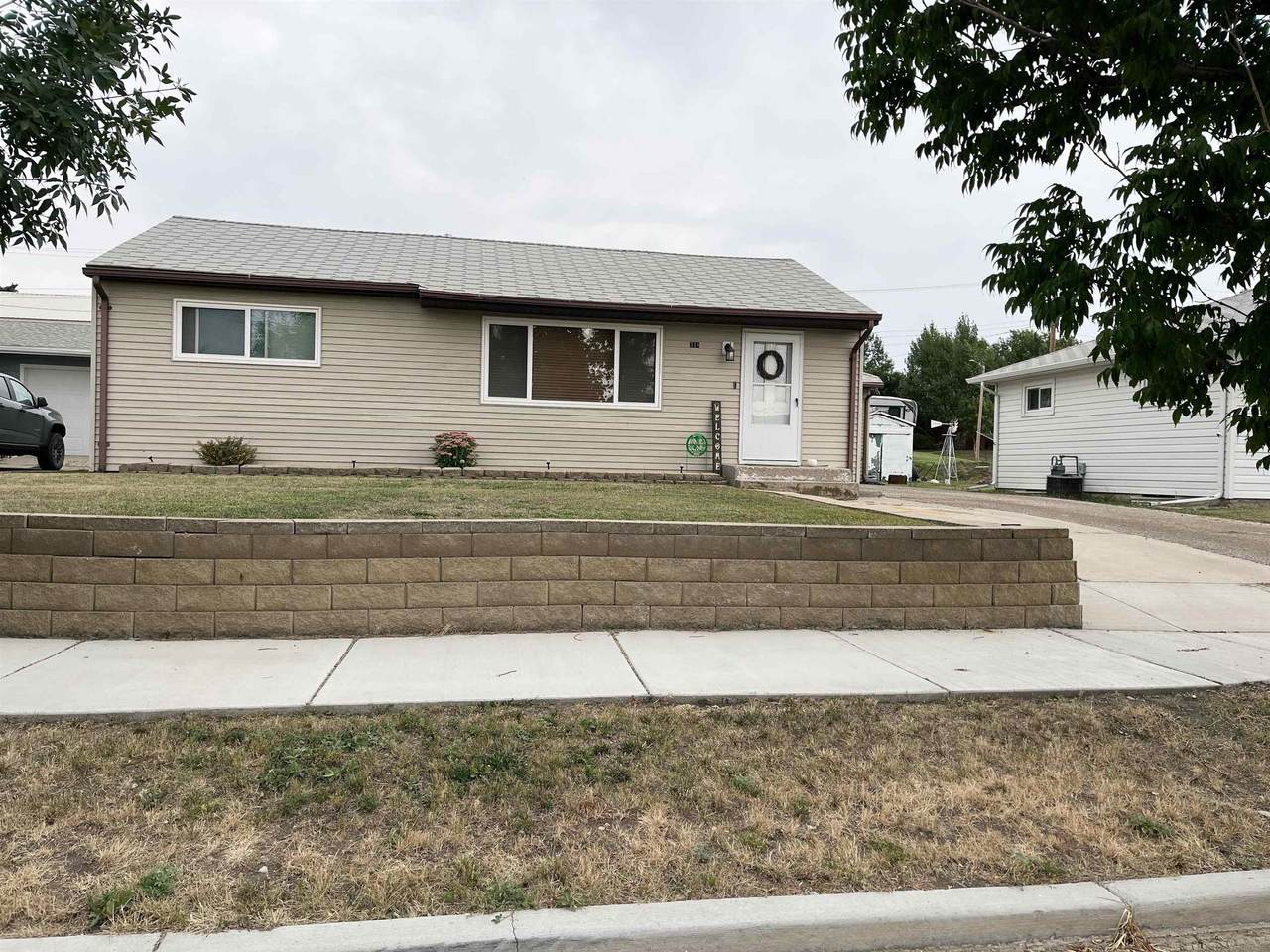 310 Dean Ave - Photo 1