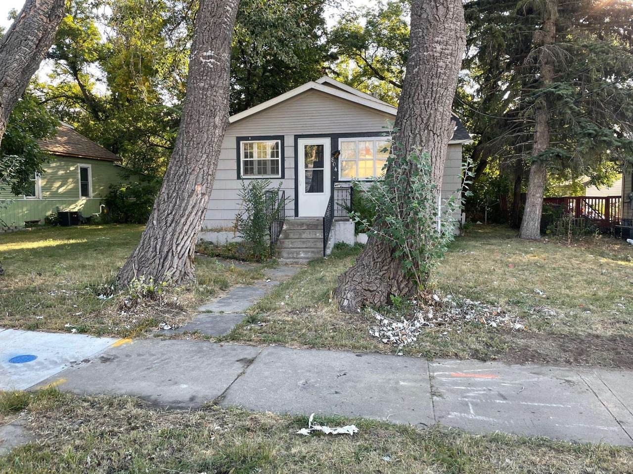 804 11th St - Photo 1