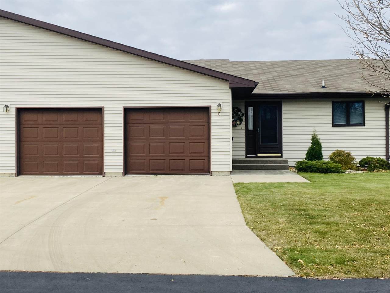 425 32nd Ave Unit C - Photo 1