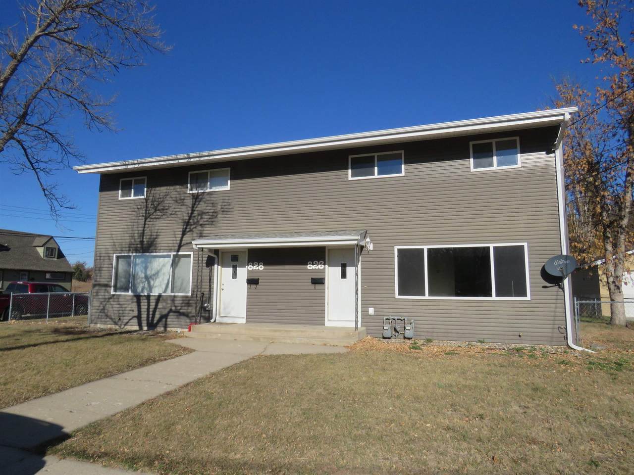 826/828 5th Ave - Photo 1