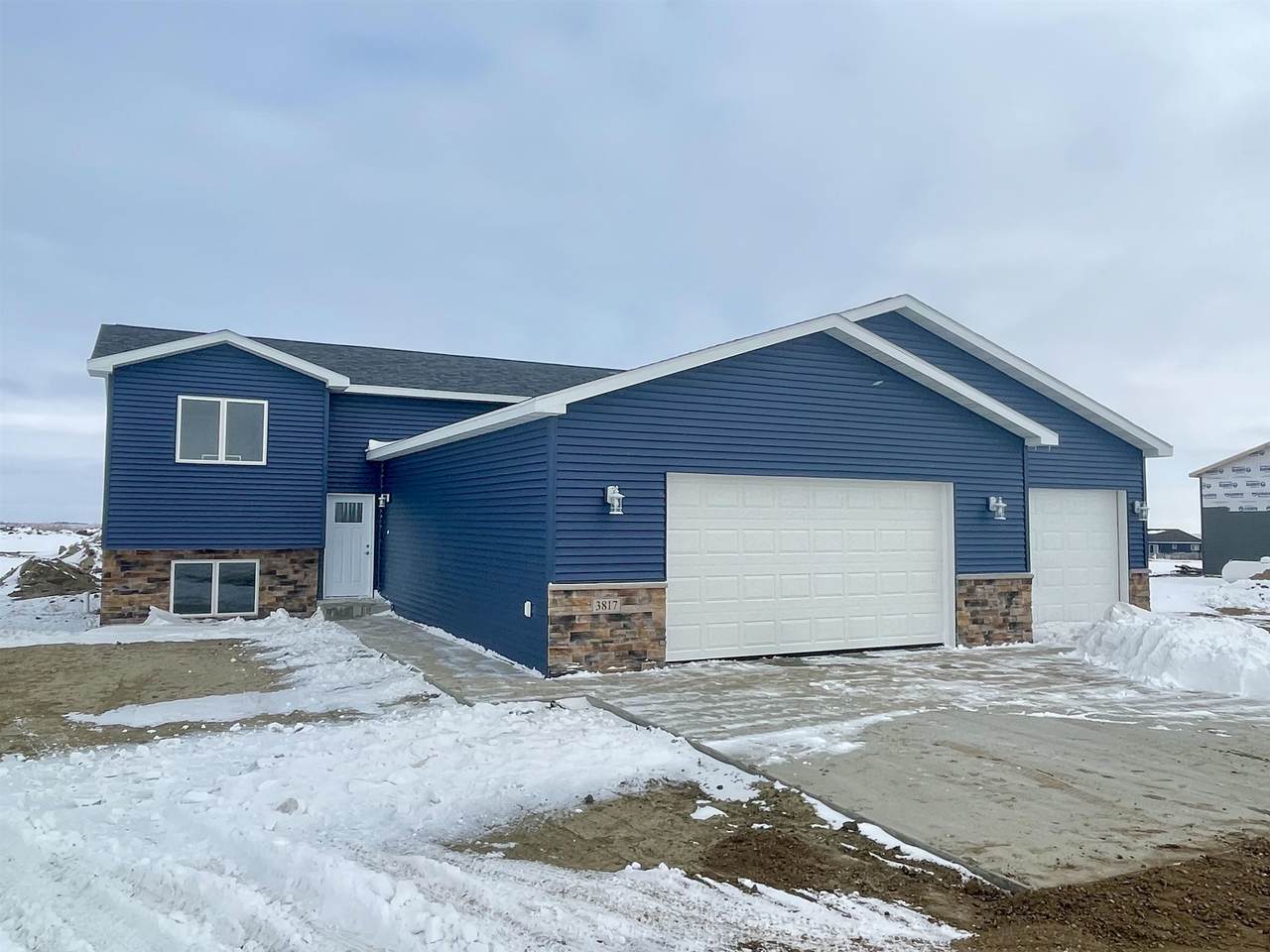 3817 Grayson Dr - Photo 1