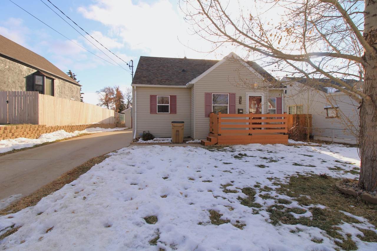 108 9th Ave - Photo 1