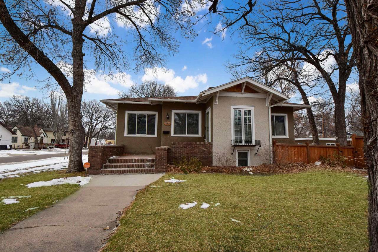 724 3rd Ave - Photo 1