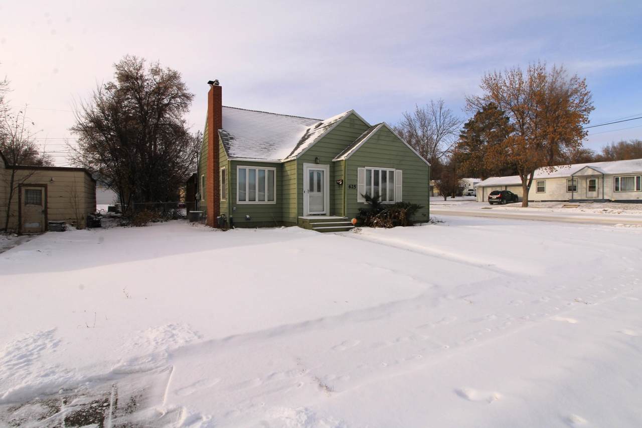 625 19th St - Photo 1