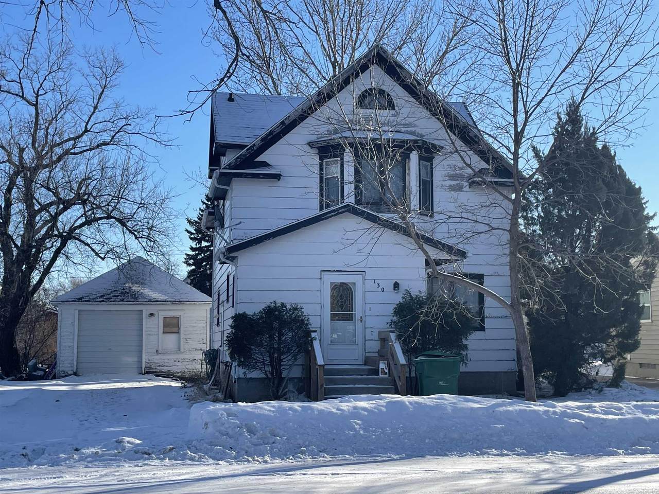 130 Main Ave N - Photo 1