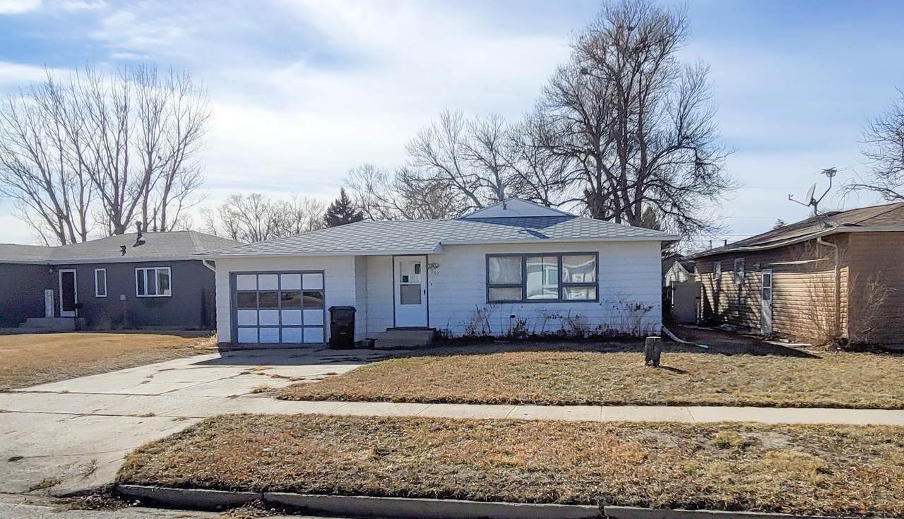 507 15th Ave - Photo 1