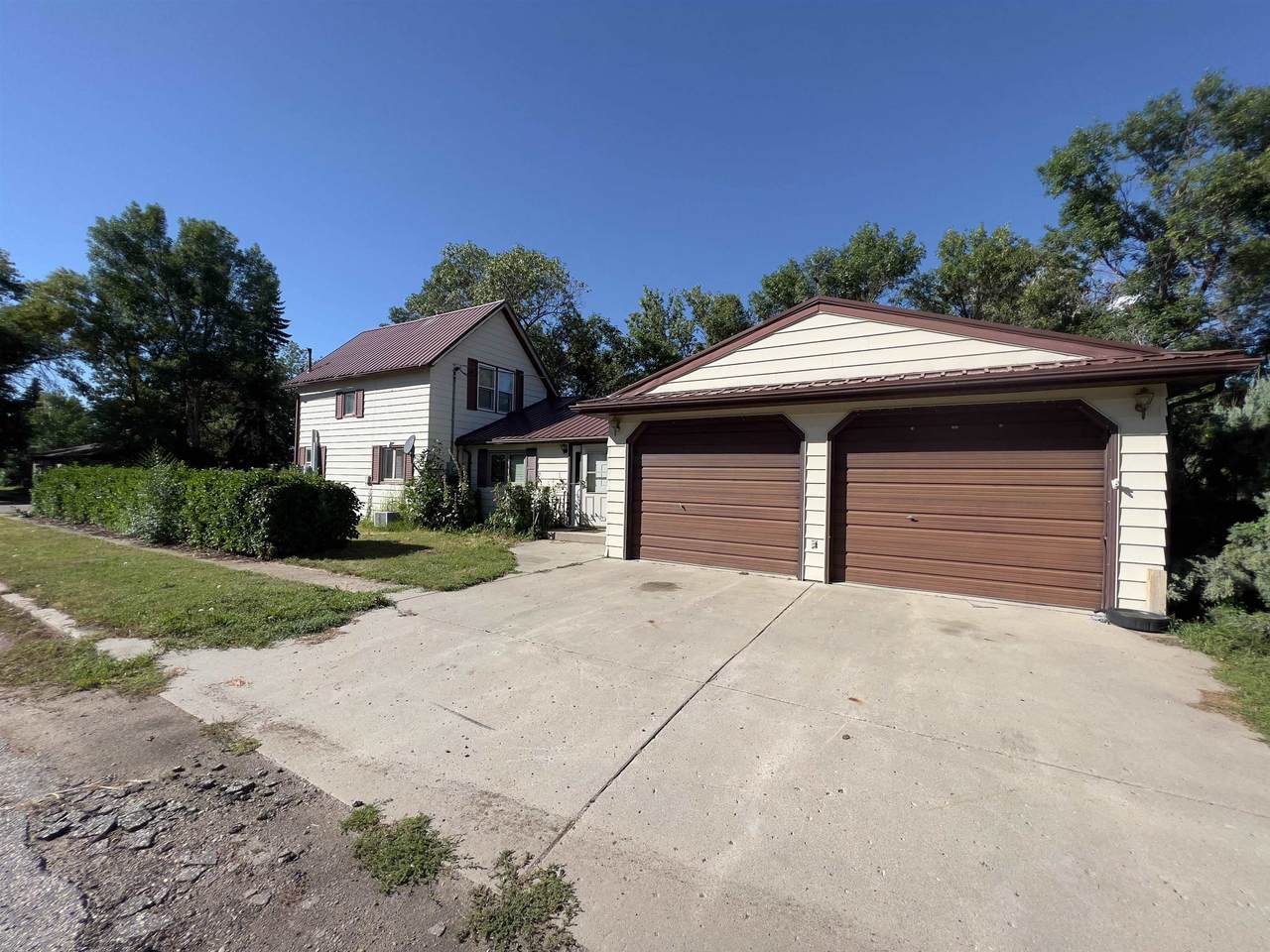 202 2nd Ave - Photo 1