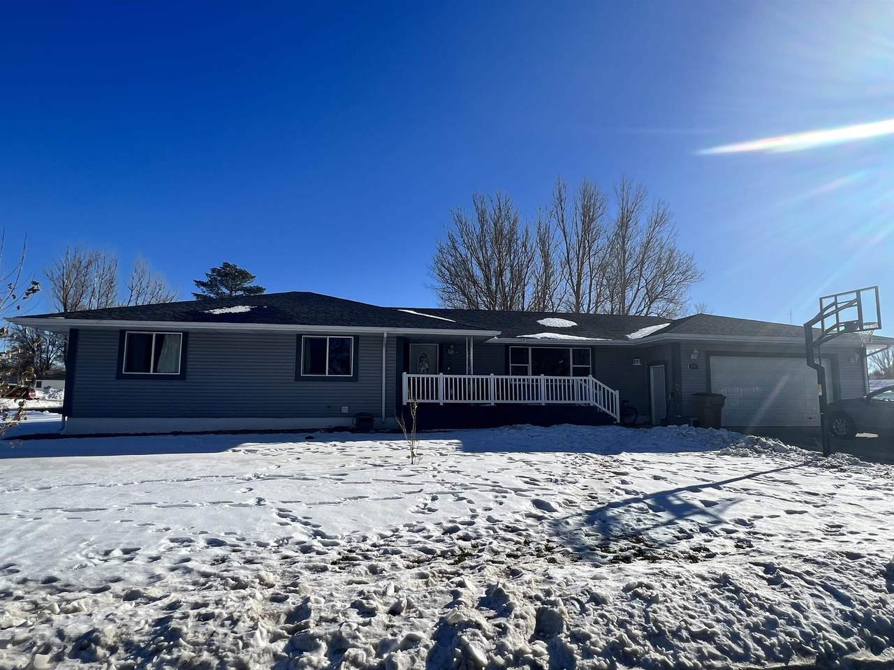 505 22nd St - Photo 1