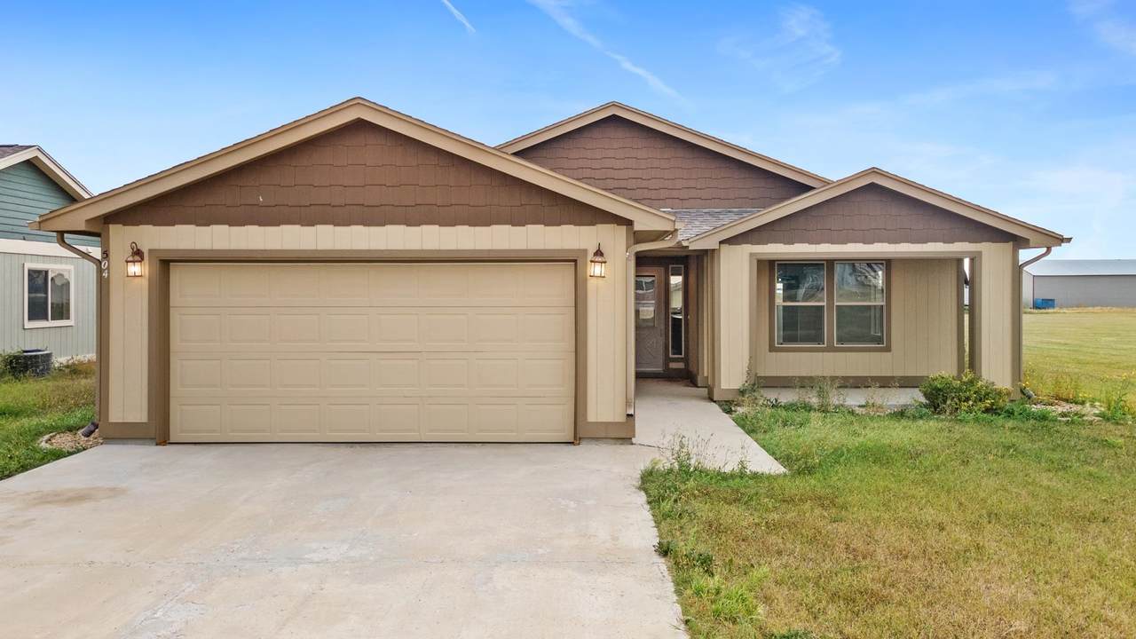 504 6th Ave - Photo 1