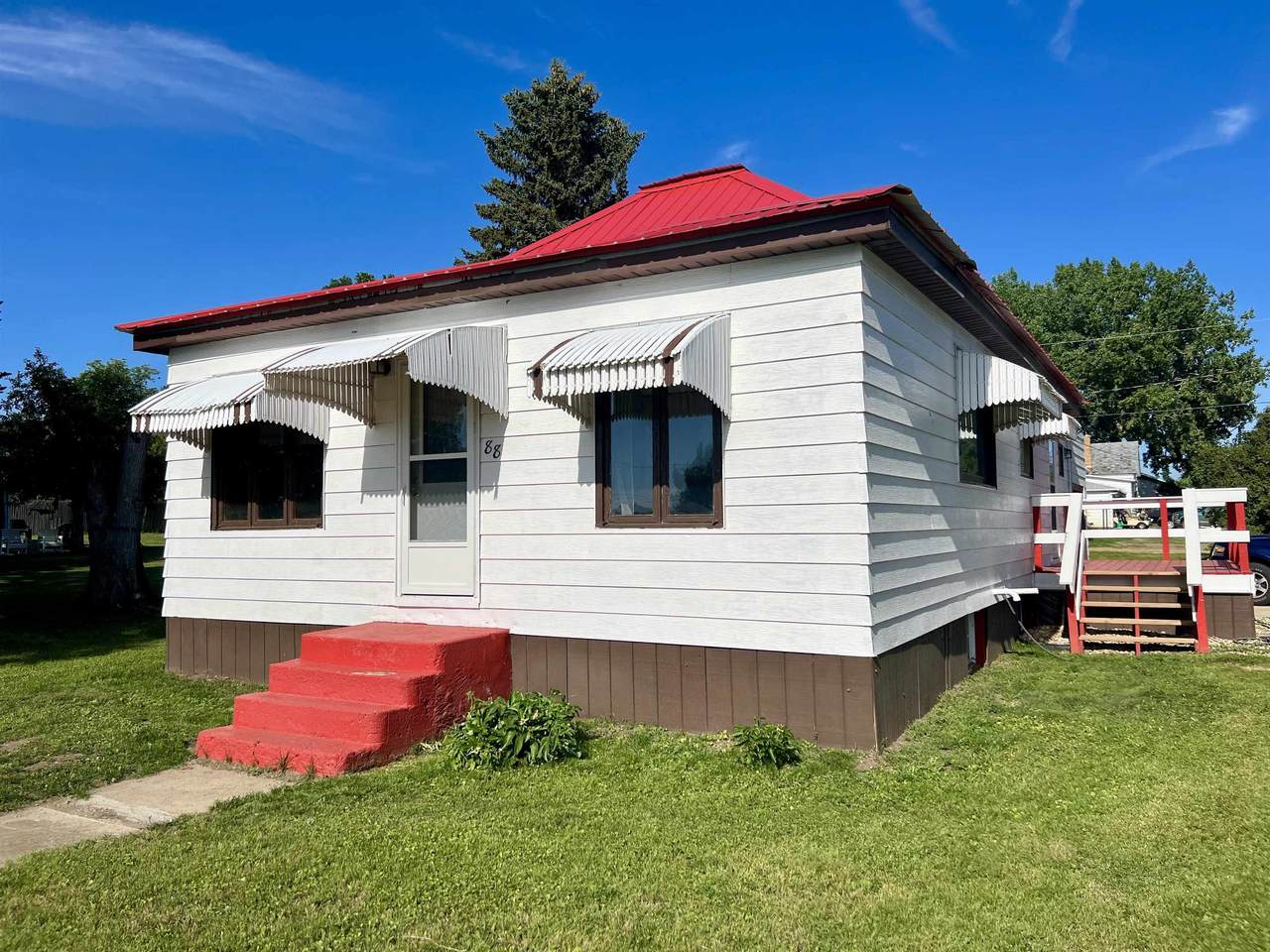 88 Lilly St - Photo 1