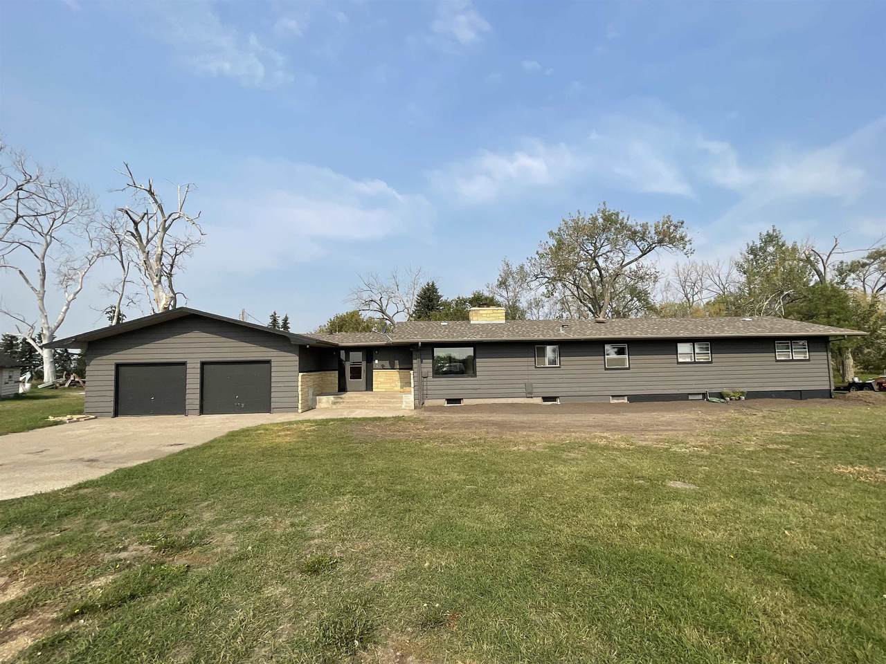 925 89th St - Photo 1