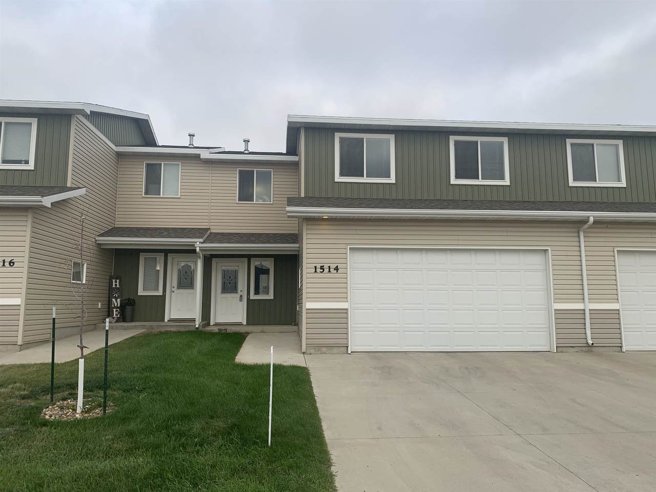 1514 35th Ave - Photo 1
