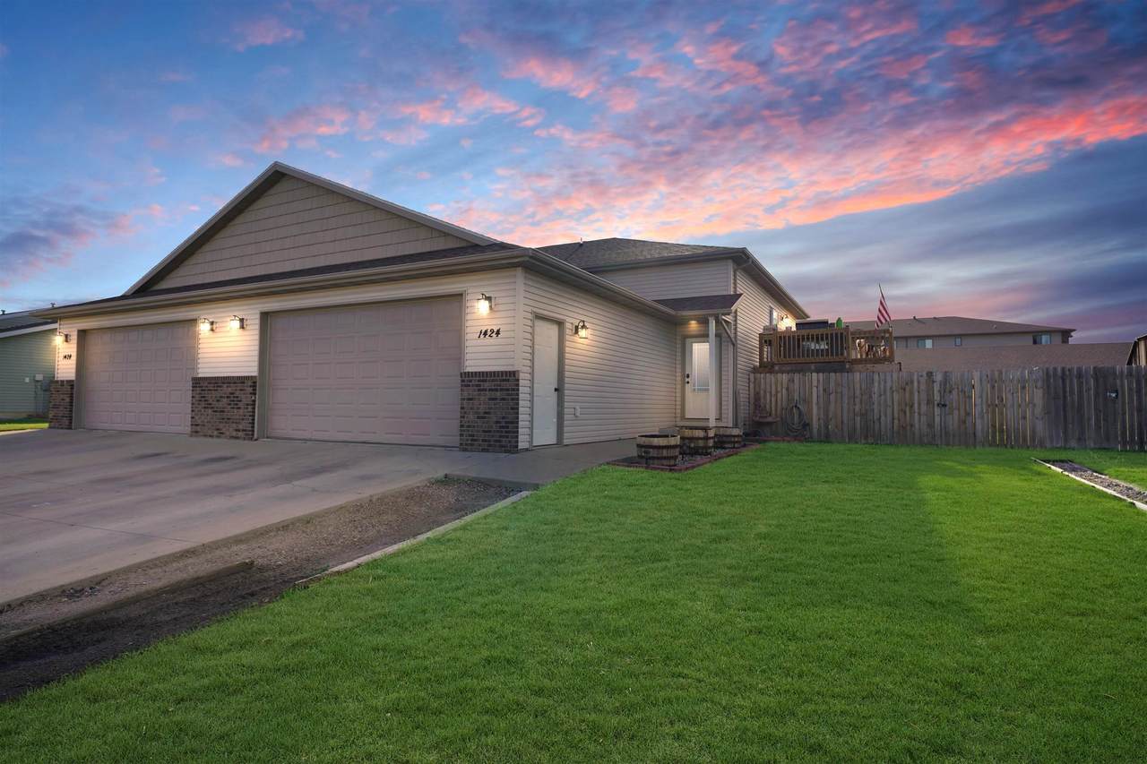 1424 34th Ave. - Photo 1