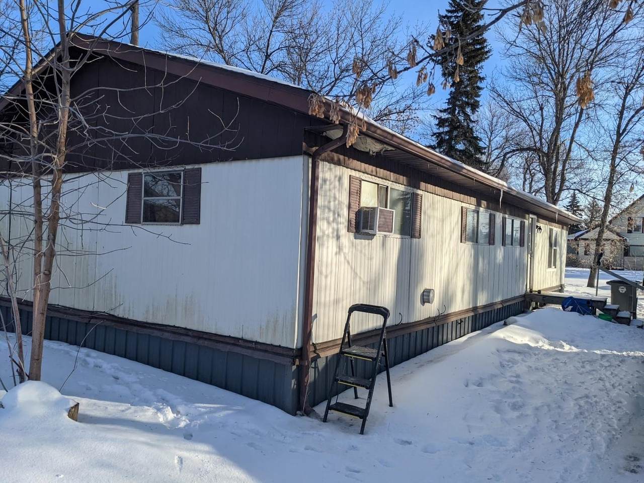 300 2nd Ave - Photo 1